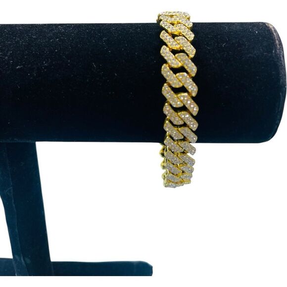 18K Gold Plated and Crystal Cuban Link Bracelet - Picture 4 of 11